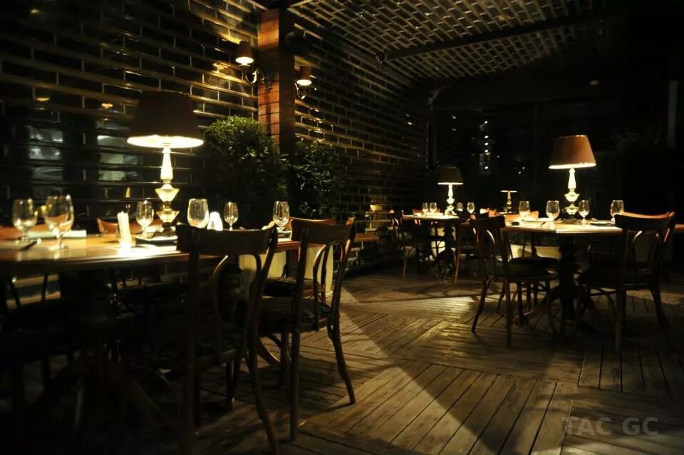 Alpie Cafe - Night Patio Dining