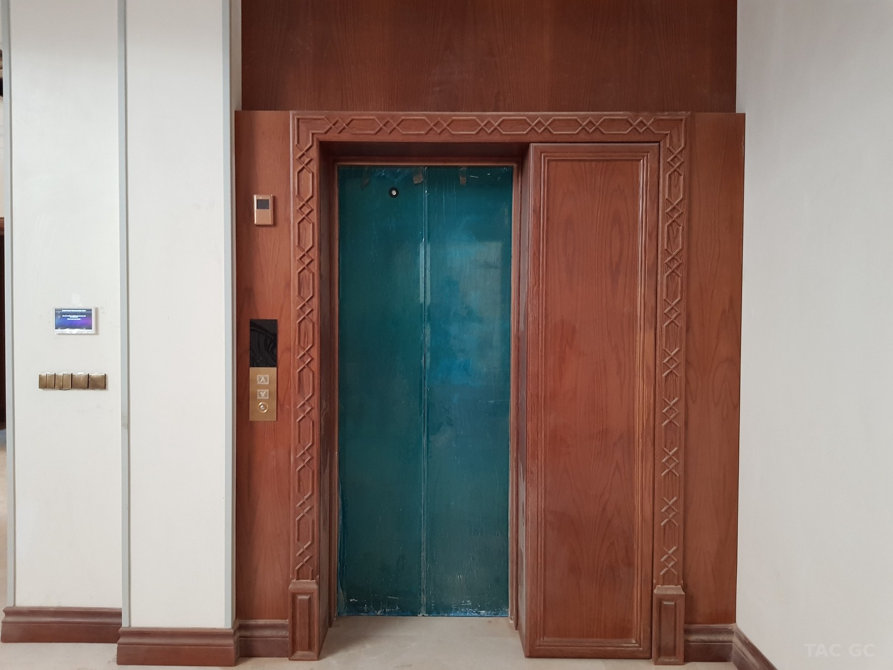 Heaven Park Estate - Private Elevator