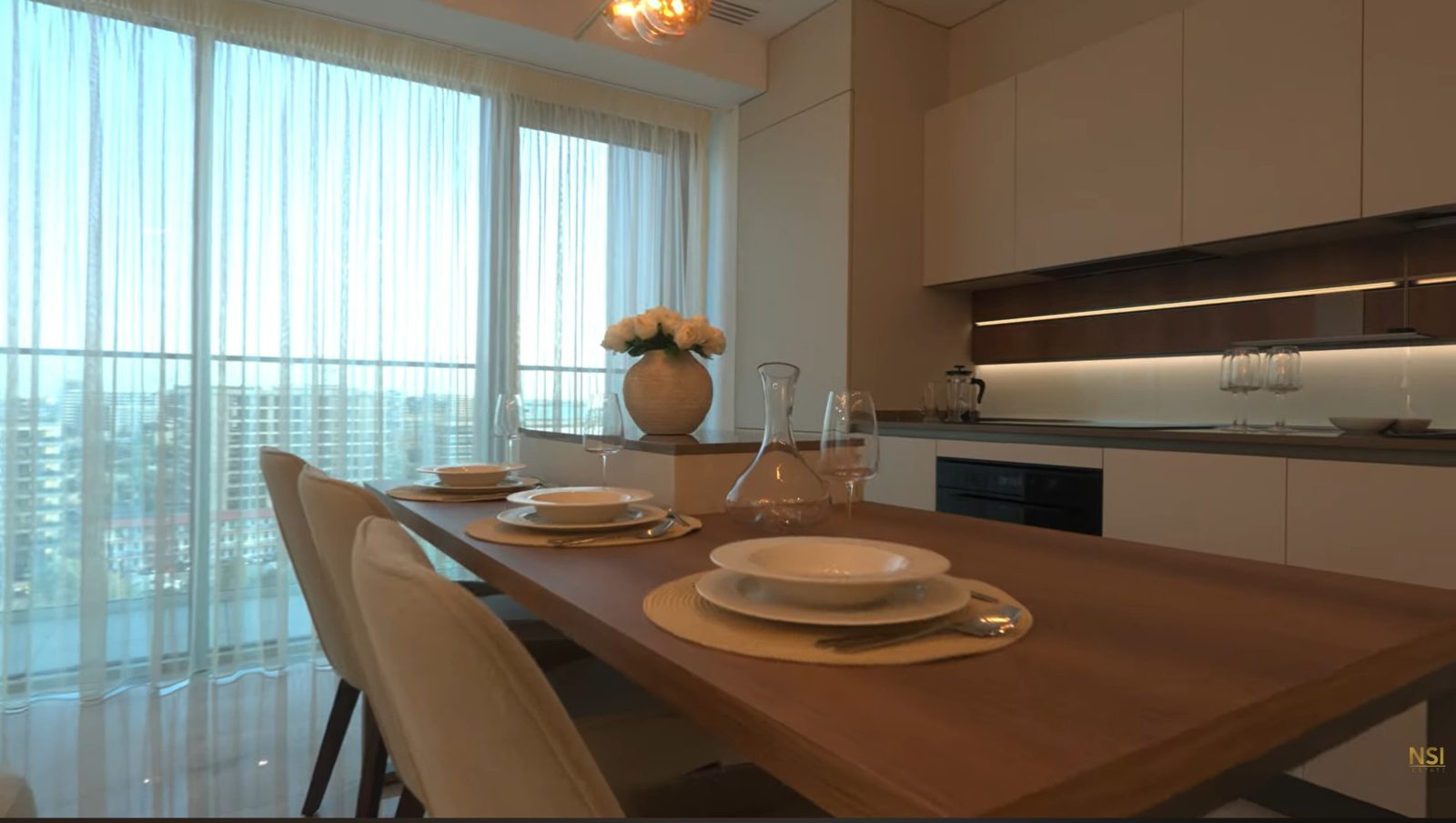 Opera Residence dining
