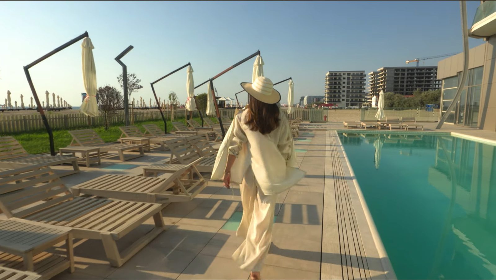 Opera Residence pool